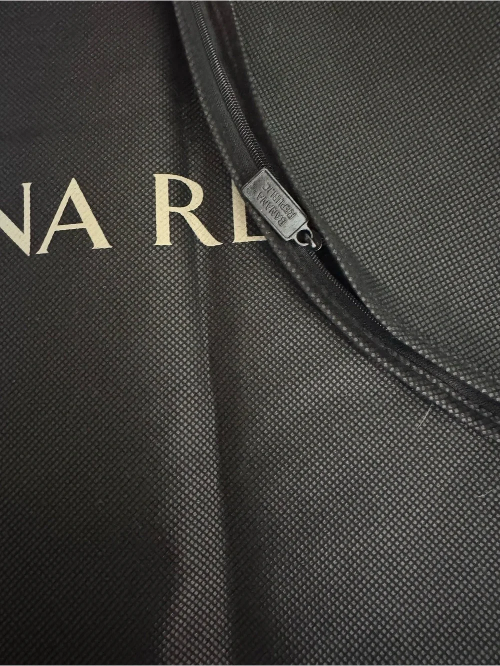 Banana Republic Black Travel/Storage Garment Bag with Logo Zip Pull - Picture 2 of 4